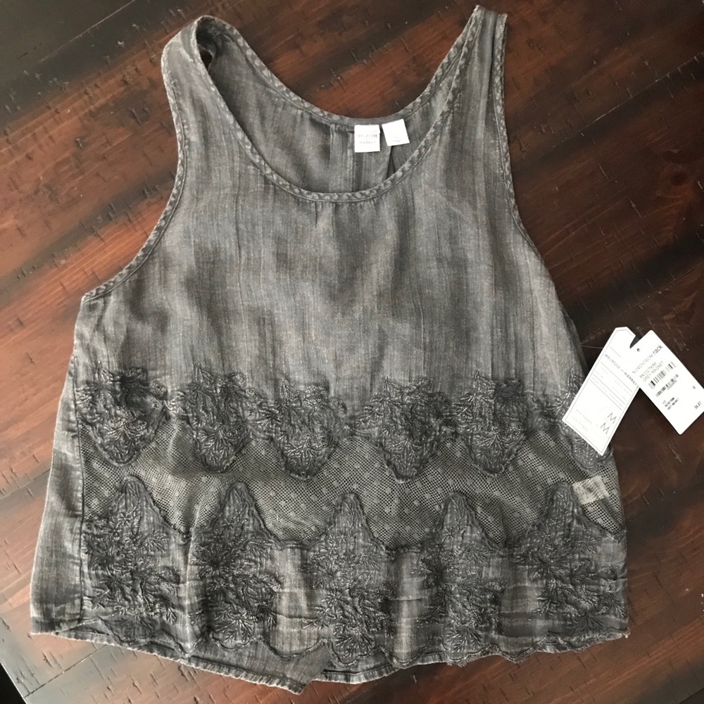 Melrose and market tank NWT